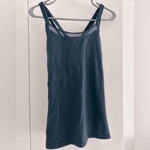 Navy lululemon tank top size 10 with built in bra (padding not included)